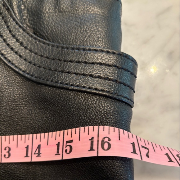 The Sak black pebbled leather shoulder bag with side pockets, braided handle - Picture 6 of 11